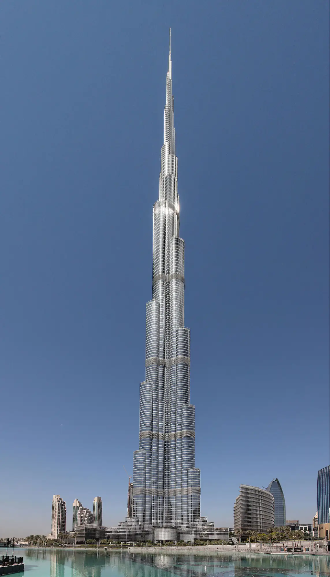 Tòa tháp Burj Khalifa